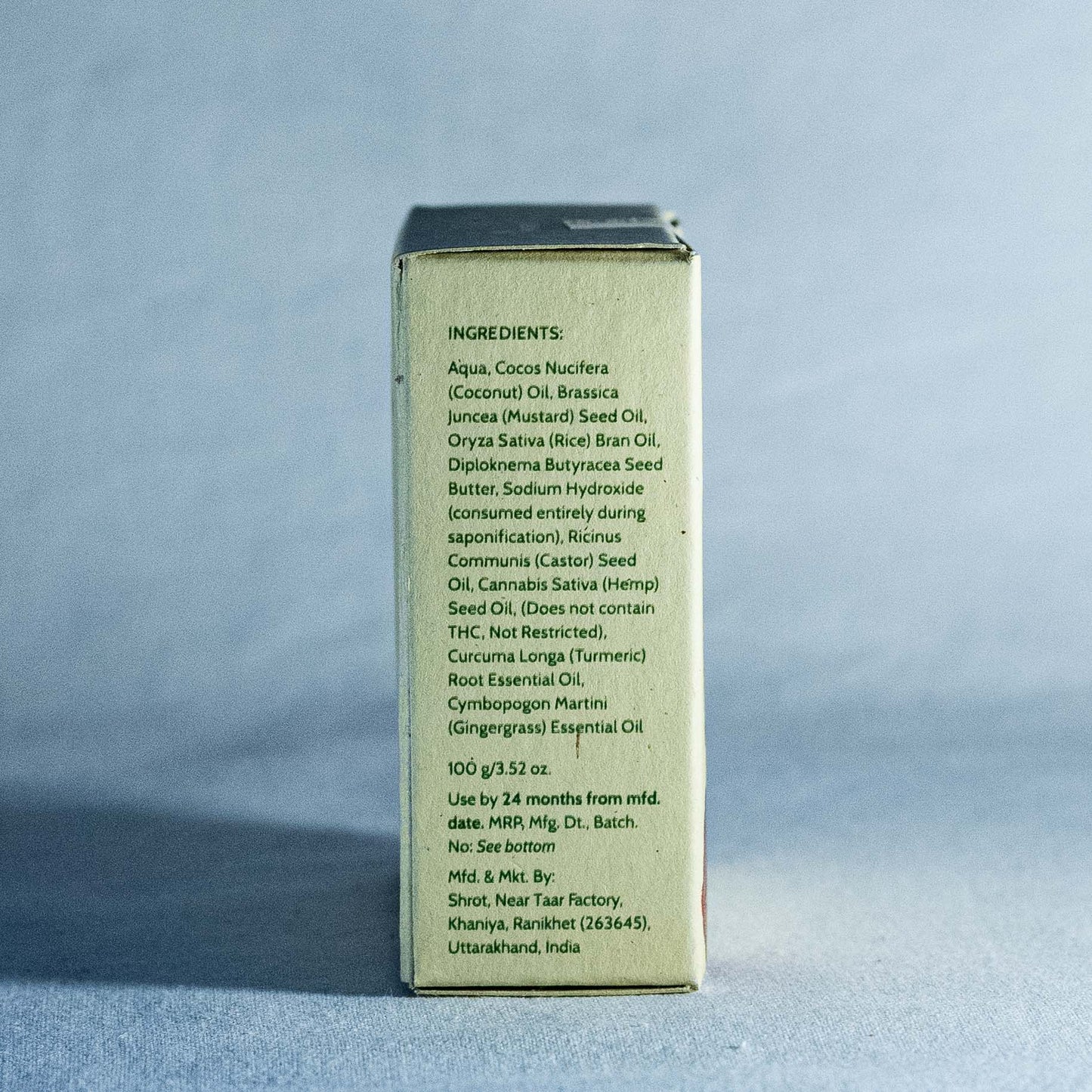 Box with ingredient list on a blue background